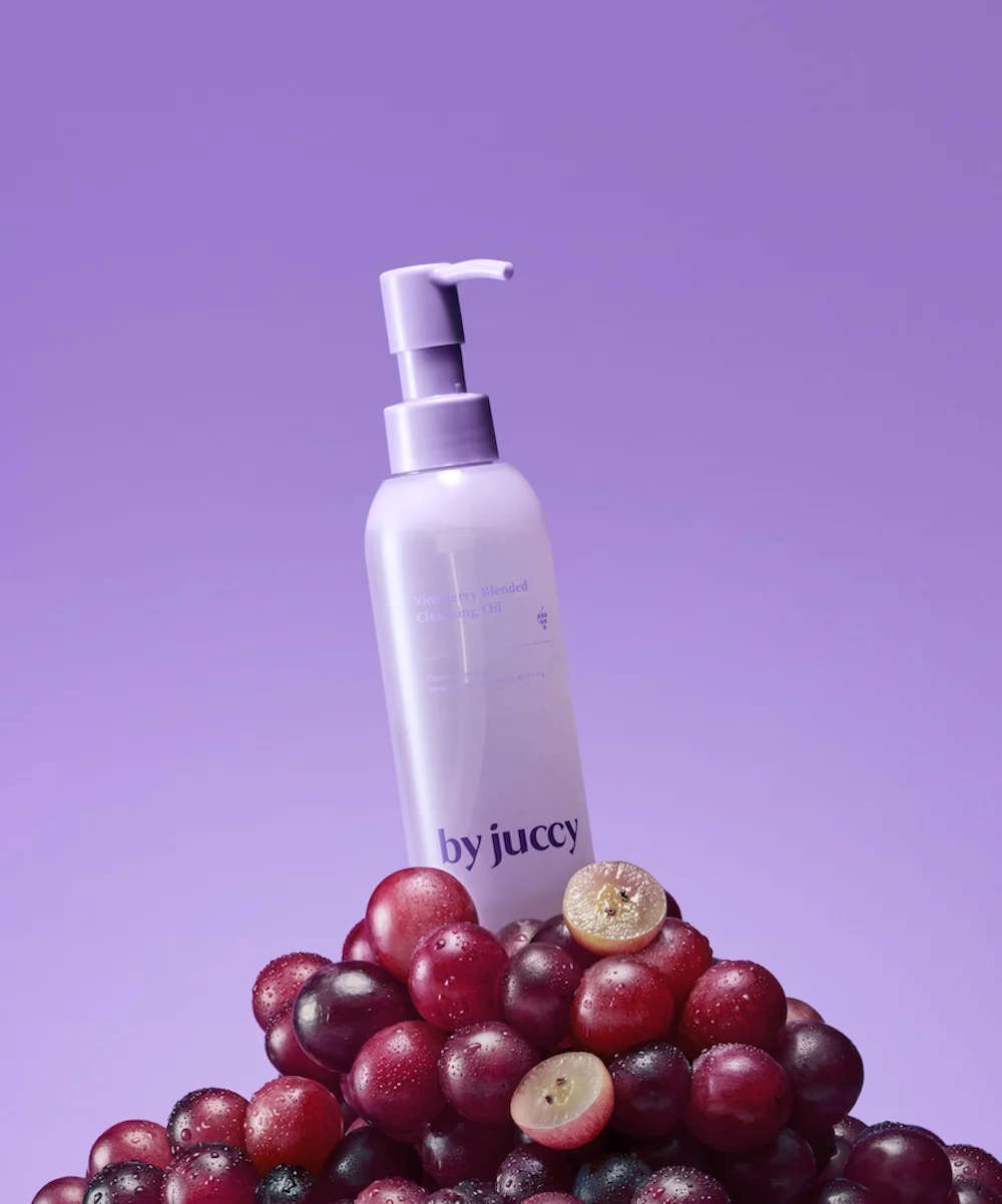 [By juccy] Vinoberry Blended Cleansing Oil 150ml - Image 4