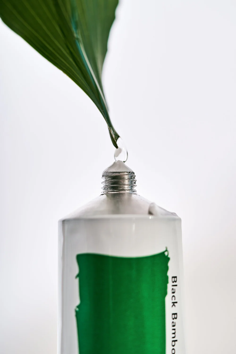 [haruharuwonder] Black Bamboo Nourishing Calming Hand & Nail Cream 50ml - Image 3