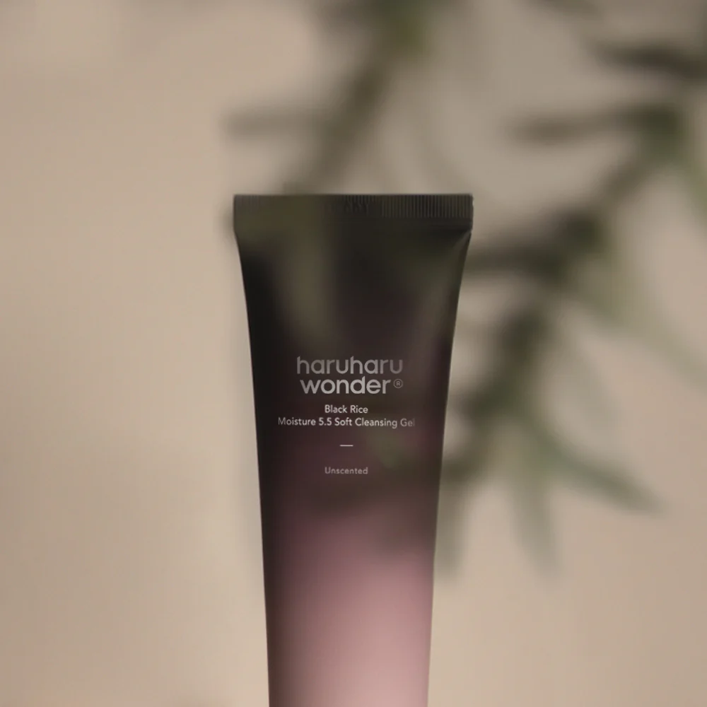[haruharuwonder] Black Rice Moisture 5.5 Soft Cleansing Gel 100ml - Image 4