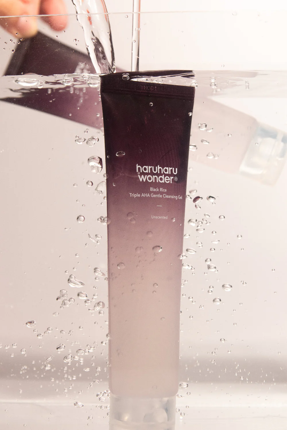[haruharuwonder] Black Rice Triple AHA Gentle Cleansing Gel Unscented 100ml - Image 4
