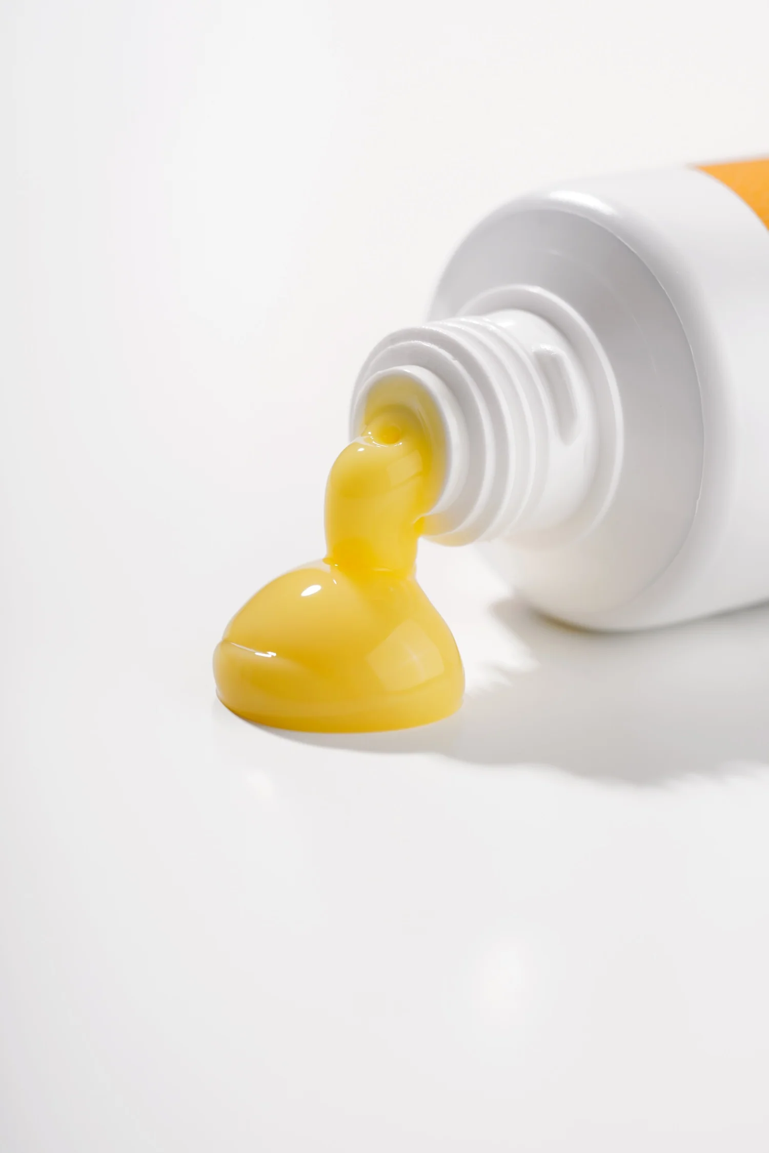 [Isntree] Crema tonificante con C-niacina 50 ml - Image 2