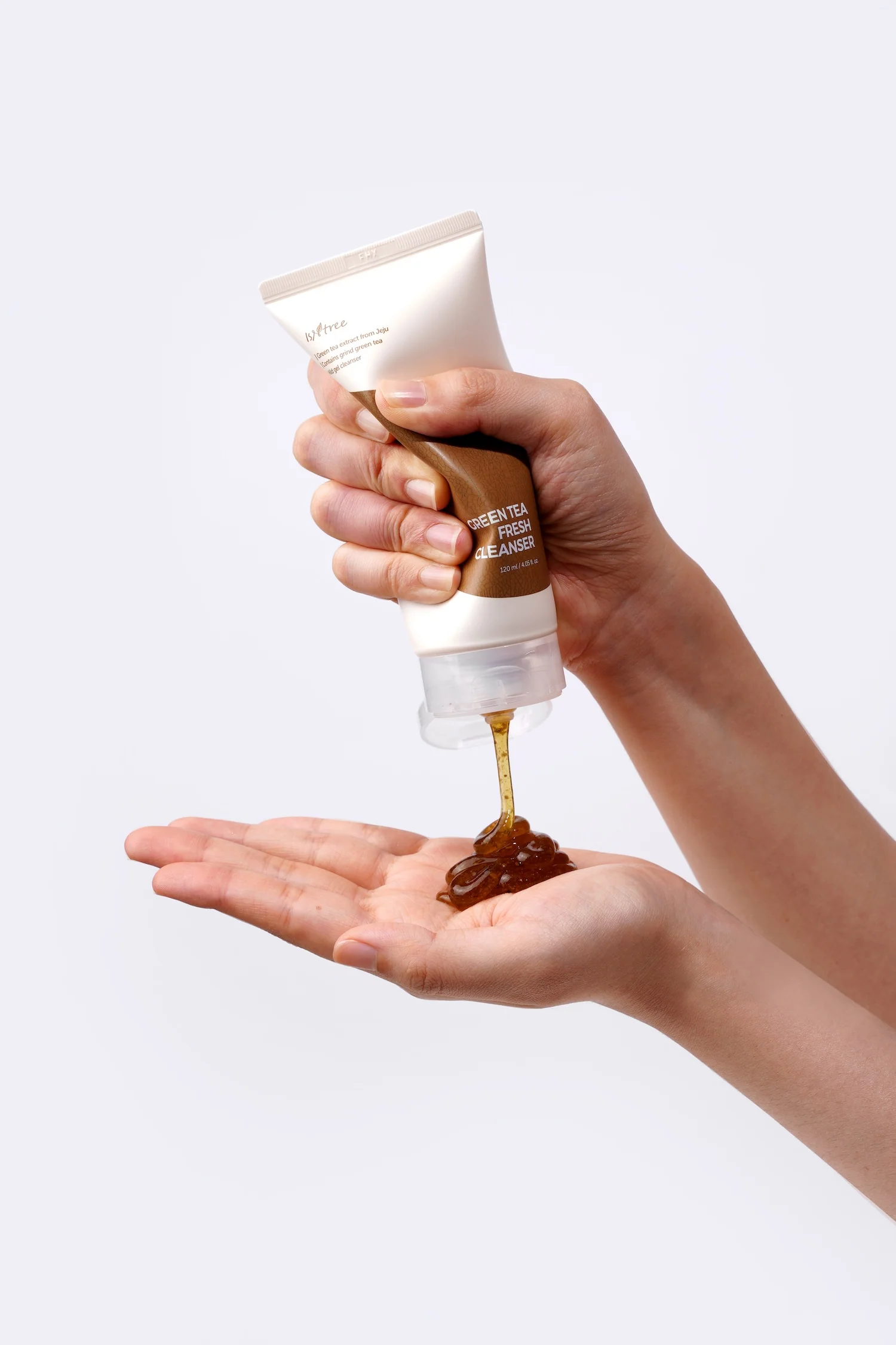 [Isntree] Limpiador fresco de té verde 120 ml - Image 2
