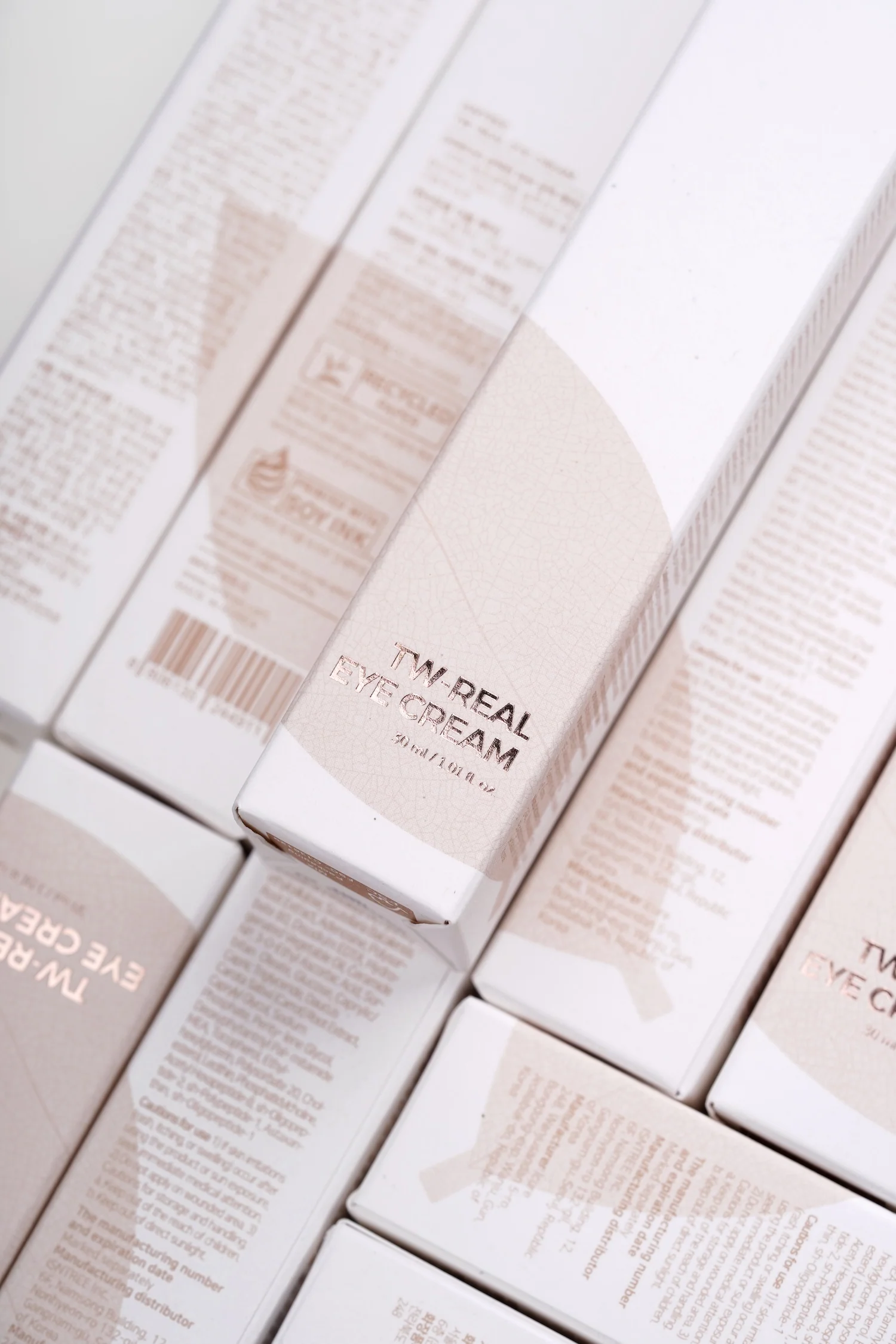 [Isntree] Crema para ojos TW-Real 30 ml - Image 6