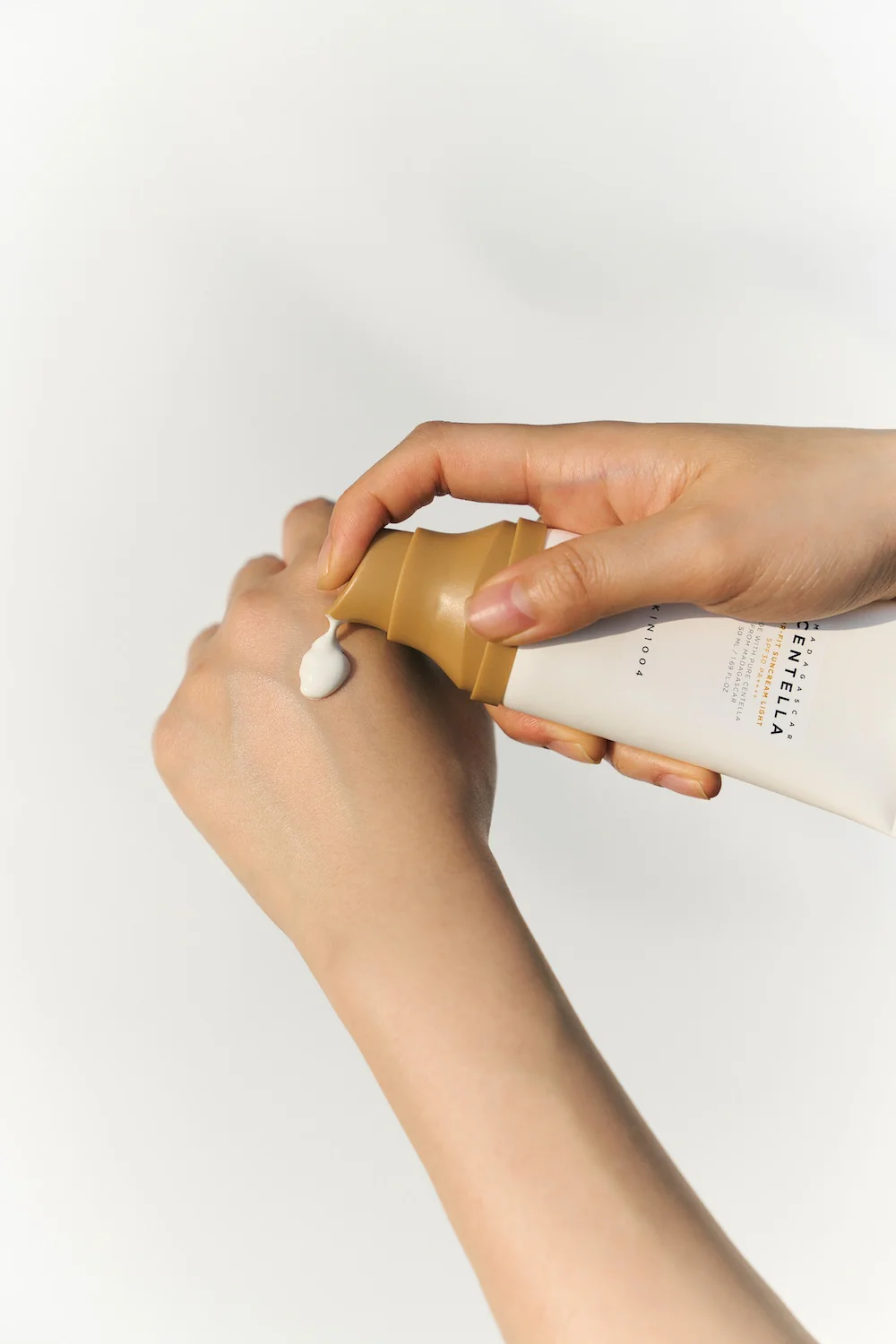 [SKIN1004] Madagascar Centella Air-Fit Suncream Light 50ml - Image 13