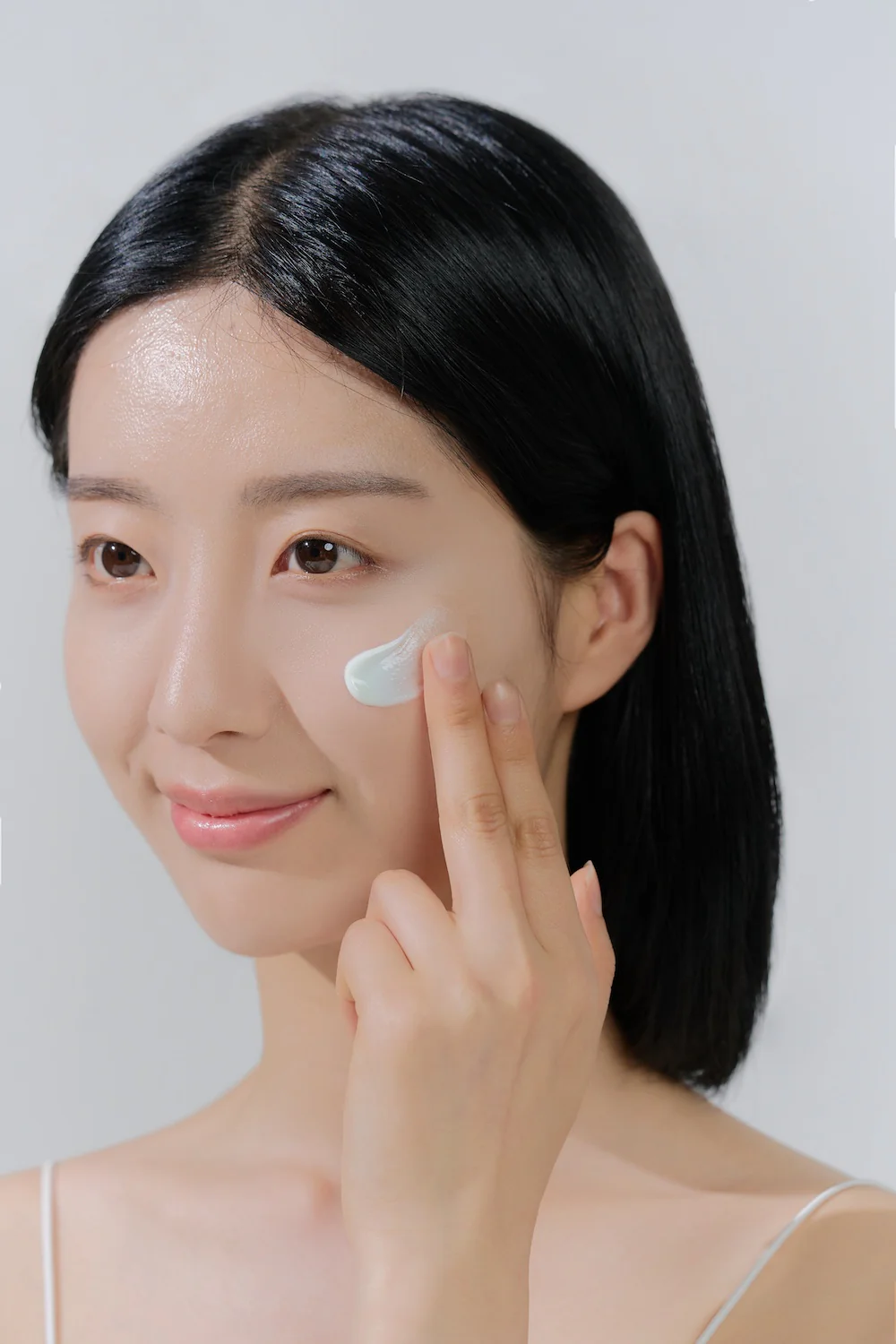 [SKIN1004] Madagascar Centella Hyalu-Cica Water-Fit Sun Serum - 3 Size - Image 8